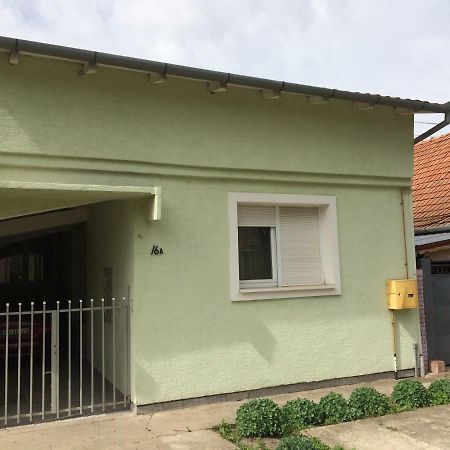 Apartman Melody Sombor Esterno foto